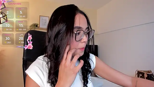 Lucia Brown  online show from July 2026 12:55:02 AM