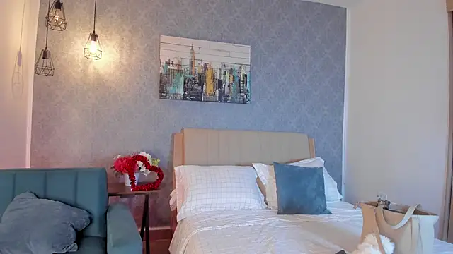 Lucia Brown  online show from February 2026 04:39:01 PM