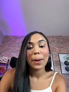 Lucia Brown  online show from October 2025 05:46:01 PM