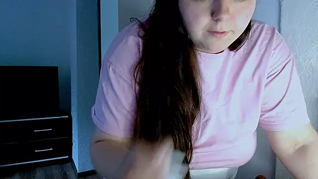 Snapshot of kitsune_8 chatting on May 2026 05:05:01 AM kitsune 8 online show from May 2026 05:05:01 AM