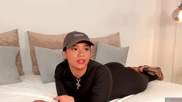 Snapshot of regina_noctixx chatting on September 2025 07:09:02 AM regina noctixx online show from September 2025 07:09:02 AM