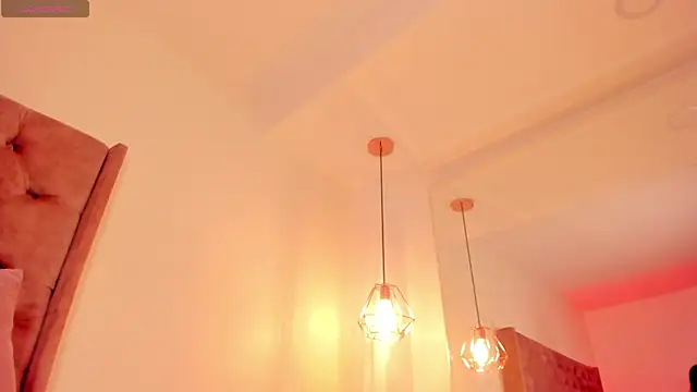 regina noctixx online show from May 2026 04:30:02 AM