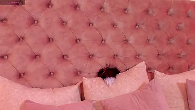 Snapshot of regina_noctixx chatting on November 2025 11:27:01 PM regina noctixx online show from November 2025 11:27:01 PM