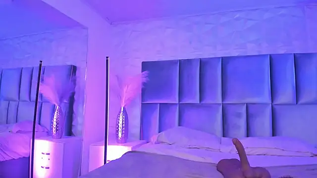 Selene bennet online show from April 2026 03:34:02 AM