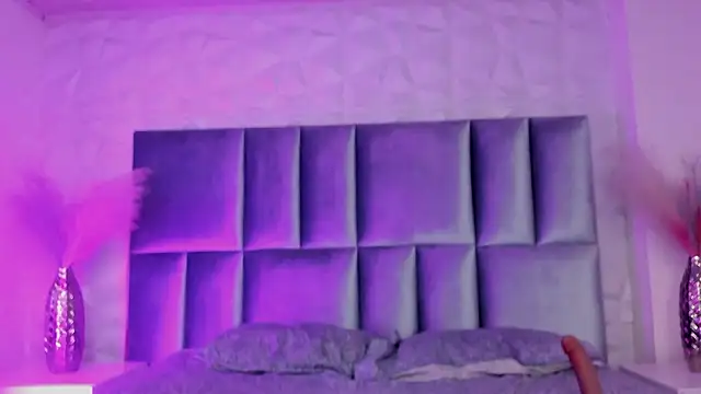 Selene bennet online show from March 2026 03:51:02 AM