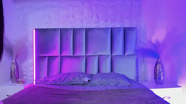 Selene bennet online show from April 2026 03:41:01 AM