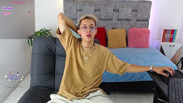 skinny bigcock02 online show from December 2025 08:52:01 PM