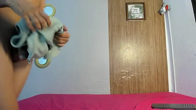 couple hotfox online show from March 2026 01:11:01 AM