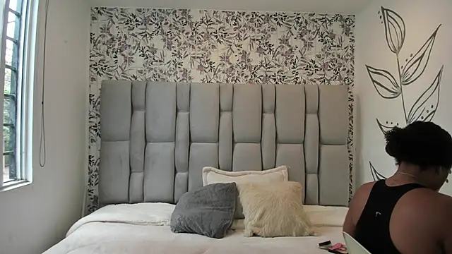 Natasha rose   online show from October 2025 07:14:01 PM