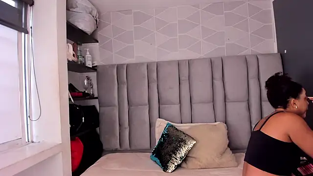 Natasha rose   online show from November 2025 07:51:02 PM