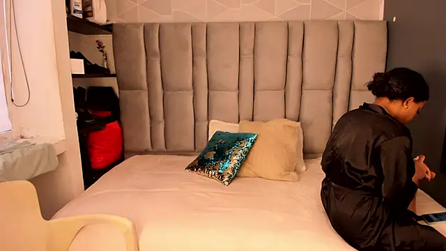 Natasha rose   online show from November 2025 07:40:01 PM