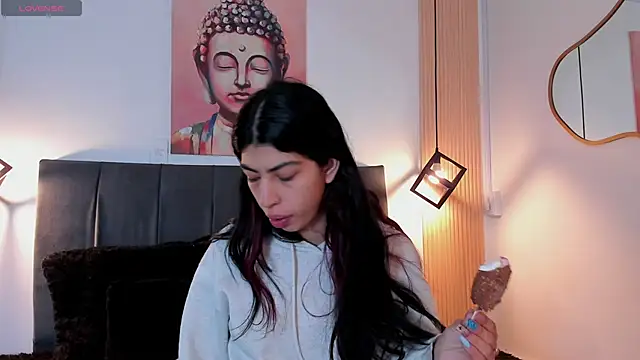 Cassie bloom online show from November 2025 08:02:01 PM