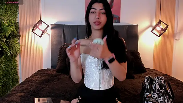 Cassie bloom online show from October 2025 07:57:02 PM