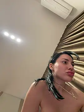 Mia Splash online show from March 2026 08:54:01 PM