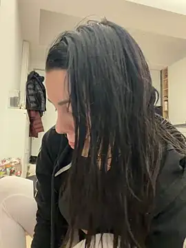 Mia Splash online show from February 2026 06:52:01 PM