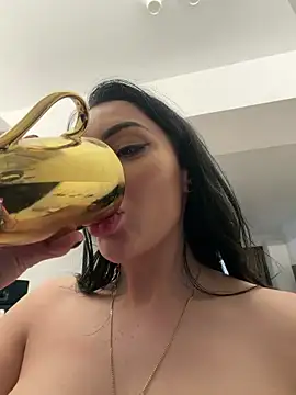 Mia Splash online show from April 2026 01:51:01 PM