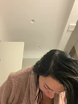 Mia Splash online show from February 2026 07:40:02 AM