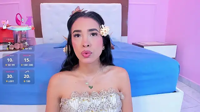 SOPHIATRISTA online show from October 2025 12:24:01 PM