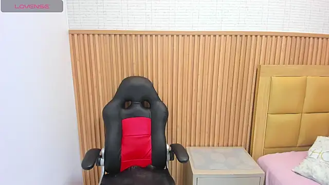 MEGANZARICK online show from October 2025 12:28:02 PM