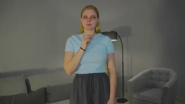 Snapshot of WillaDrye chatting on February 2025 11:36:02 AM WillaDrye online show from February 2025 11:36:02 AM