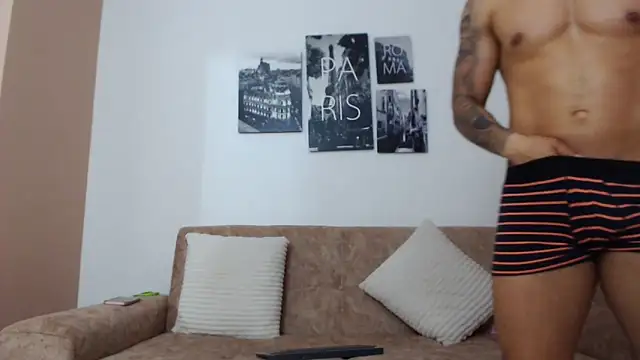 Snapshot of Bastiandelux chatting on March 2025 02:18:02 AM Bastiandelux online show from March 2025 02:18:02 AM