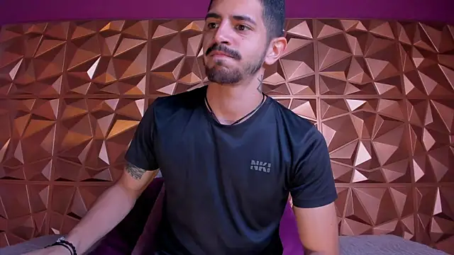 AlejandroStormm online show from November 2025 02:26:02 AM