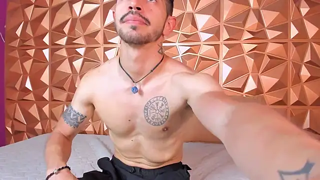 AlejandroStormm online show from December 2025 08:52:01 PM