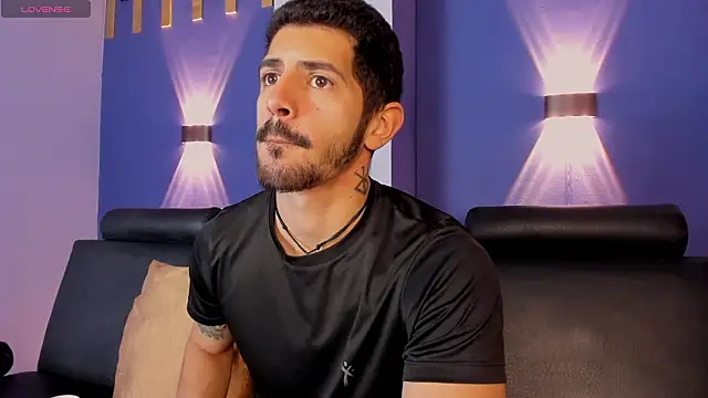 AlejandroStormm online show from February 2026 08:38:01 PM