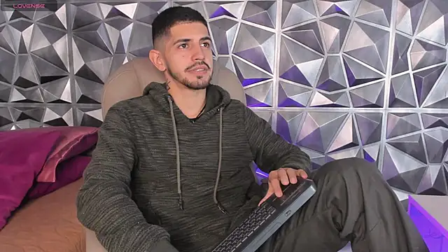 AlejandroStormm online show from March 2026 08:16:01 AM