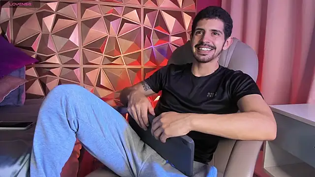AlejandroStormm online show from June 2026 05:38:02 AM