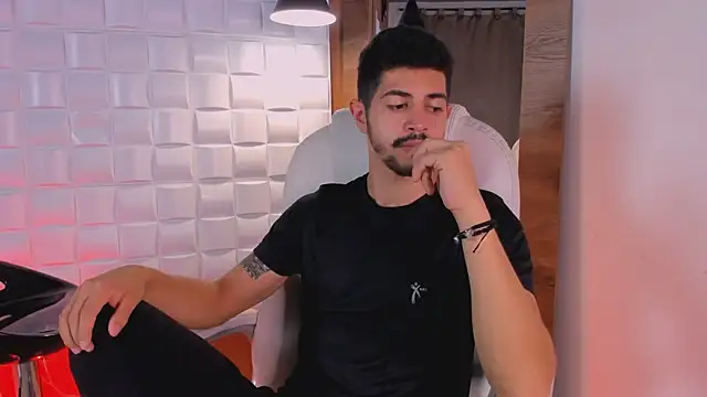 AlejandroStormm online show from September 2025 08:52:01 PM