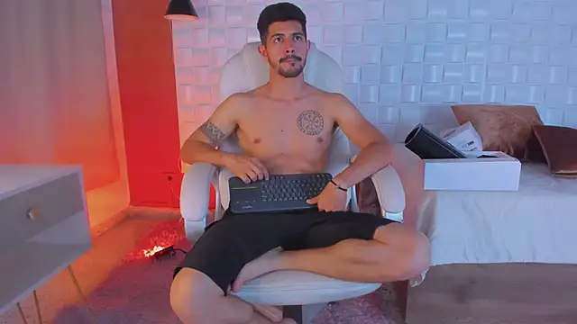 AlejandroStormm online show from March 2025 02:50:01 AM