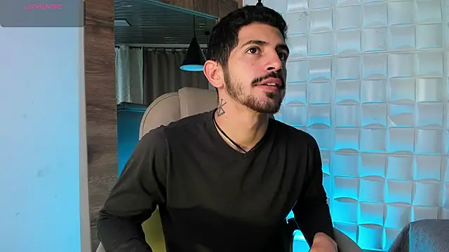 AlejandroStormm online show from February 2026 03:56:01 AM