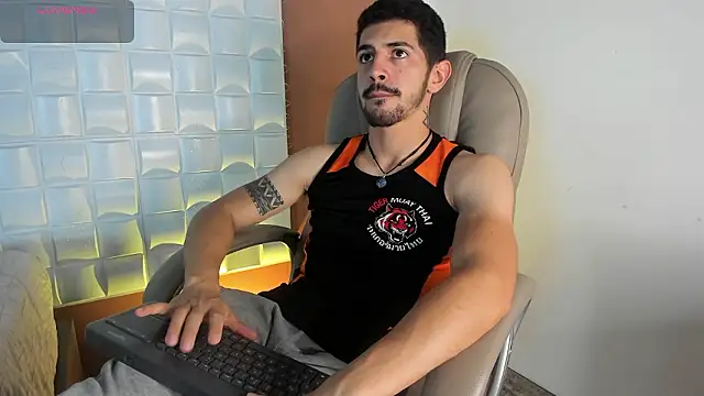 AlejandroStormm online show from March 2026 04:24:01 AM