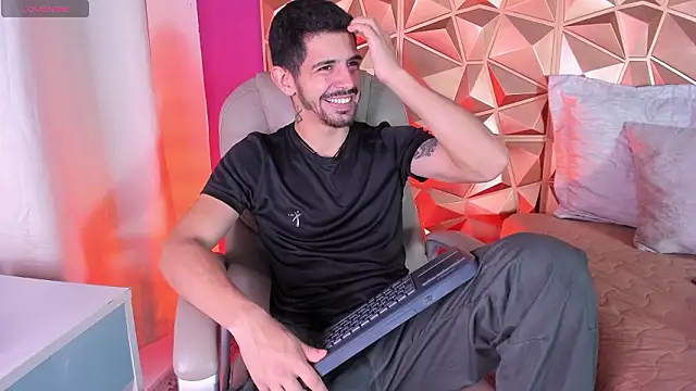 AlejandroStormm online show from March 2026 05:00:01 AM