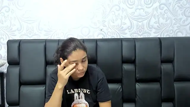 Snapshot of ElizaAndQuisha chatting on September 2025 01:13:01 PM ElizaAndQuisha online show from September 2025 01:13:01 PM