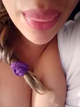 Snapshot of Sexlove1xo chatting on March 2025 02:30:02 AM Sexlove1xo online show from March 2025 02:30:02 AM