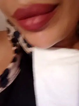 Sexlove1xo online show from November 2025 12:59:02 AM