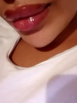 Snapshot of Sexlove1xo chatting on September 2025 02:34:01 PM Sexlove1xo online show from September 2025 02:34:01 PM