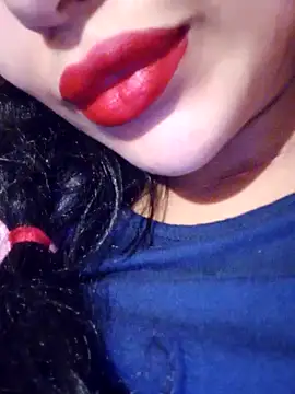 Sexlove1xo online show from December 2025 04:00:01 PM