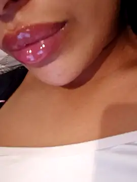 Snapshot of Sexlove1xo chatting on October 2025 03:02:01 PM Sexlove1xo online show from October 2025 03:02:01 PM