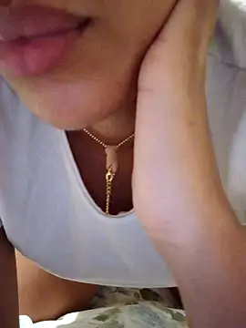 Snapshot of Sexlove1xo chatting on September 2025 04:22:01 AM Sexlove1xo online show from September 2025 04:22:01 AM