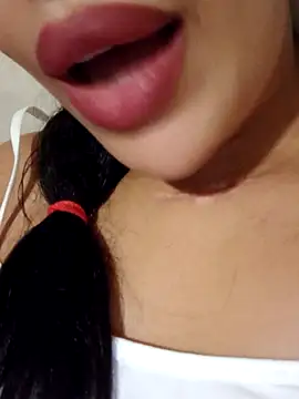 Sexlove1xo online show from November 2025 02:10:01 PM