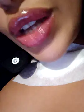 Snapshot of Sexlove1xo chatting on October 2025 06:52:02 PM Sexlove1xo online show from October 2025 06:52:02 PM