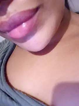 Snapshot of Sexlove1xo chatting on September 2025 08:42:01 PM Sexlove1xo online show from September 2025 08:42:01 PM