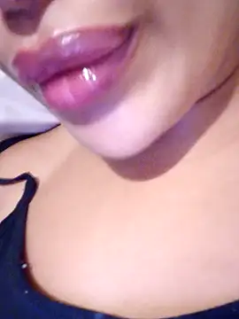 Snapshot of Sexlove1xo chatting on October 2025 03:42:01 PM Sexlove1xo online show from October 2025 03:42:01 PM