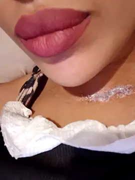 Sexlove1xo online show from November 2025 12:54:01 PM