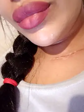 Sexlove1xo online show from November 2025 03:27:01 PM