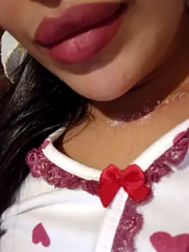 Sexlove1xo online show from November 2025 07:18:02 PM