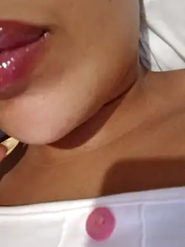 Snapshot of Sexlove1xo chatting on September 2025 03:30:02 PM Sexlove1xo online show from September 2025 03:30:02 PM